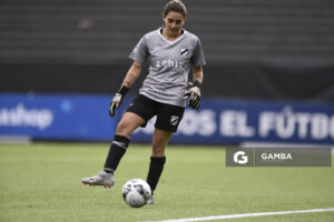 Luana Vaz Torres, golera de Danubio. 26° Campeonato Uruguayo Femenino.