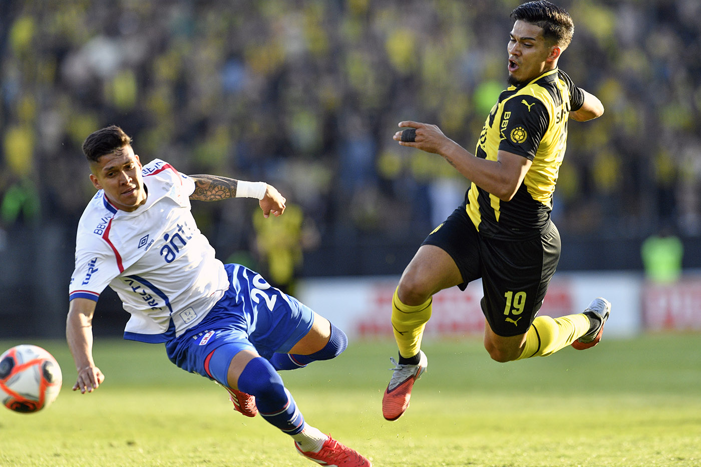 Peñarol 2 - Nacional 2. Liga AUF, Final Ida