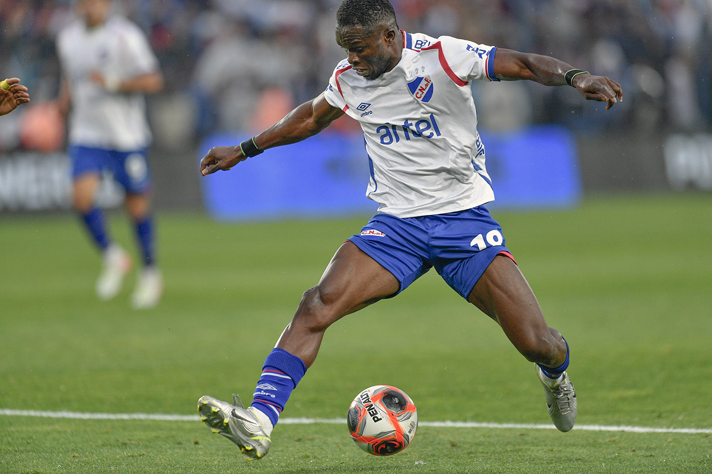 Nacional 1 - Peñarol 0. Liga AUF, final vuelta.