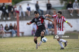 Darío Casañas, de Barrio Olímpico, Campeonato Minuano. estadio La Bombonera Roja.