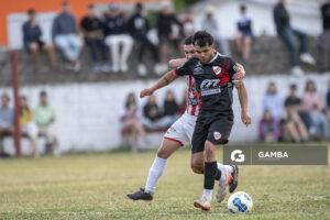 Darío Casañas, de Barrio Olímpico, Campeonato Minuano. estadio La Bombonera Roja.