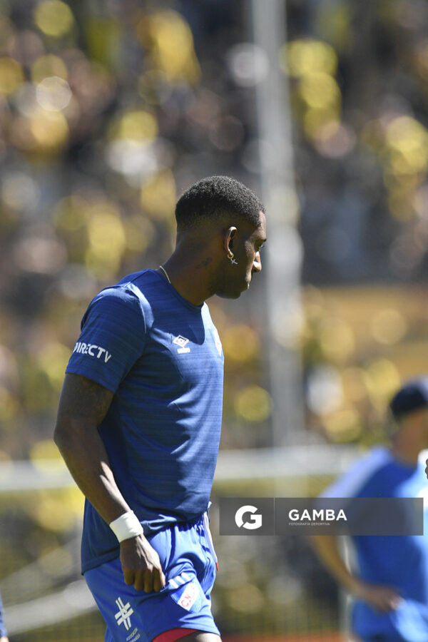 Gonzalo Carneiro, de Nacional, Liga AUF Uruguaya. Estadio Campeón del Siglo.