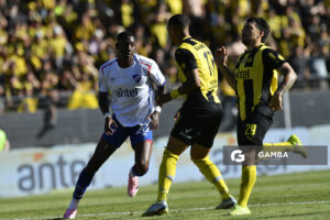 Gonzalo Carneiro, de Nacional, Liga AUF Uruguaya. Estadio Campeón del Siglo.