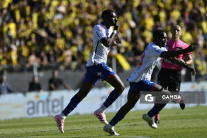 Gonzalo Carneiro, de Nacional, Liga AUF Uruguaya. Estadio Campeón del Siglo.