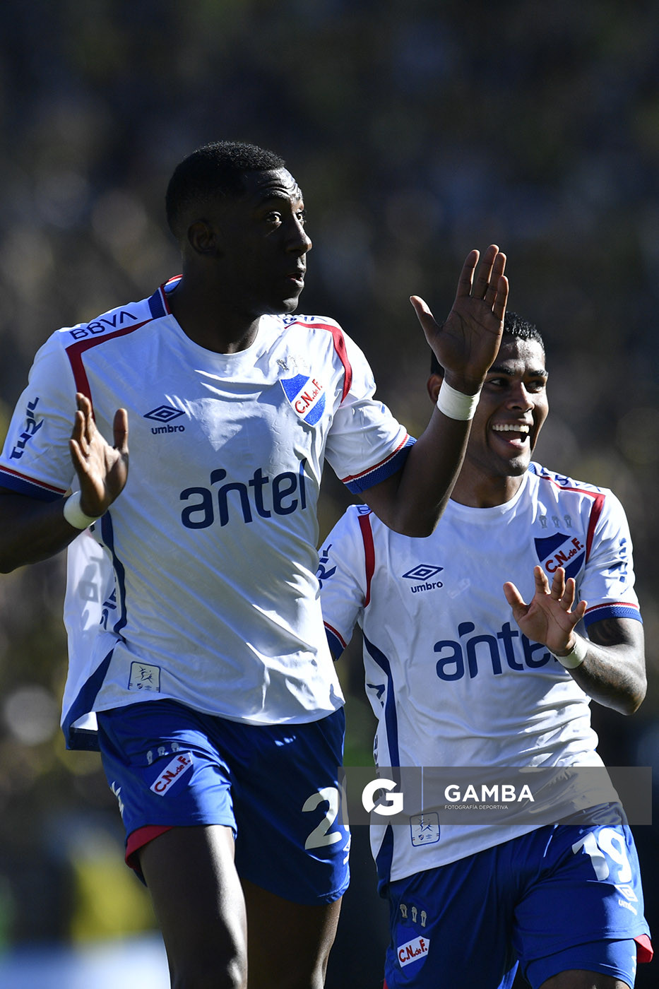 Gonzalo Carneiro, de Nacional, Liga AUF Uruguaya. Estadio Campeón del Siglo.