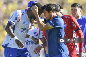 Gonzalo Carneiro, de Nacional, Liga AUF Uruguaya. Estadio Campeón del Siglo.