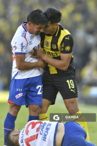 Matías Arezo, de Peñarol, Liga AUF Uruguaya. Estadio Campeón del Siglo.