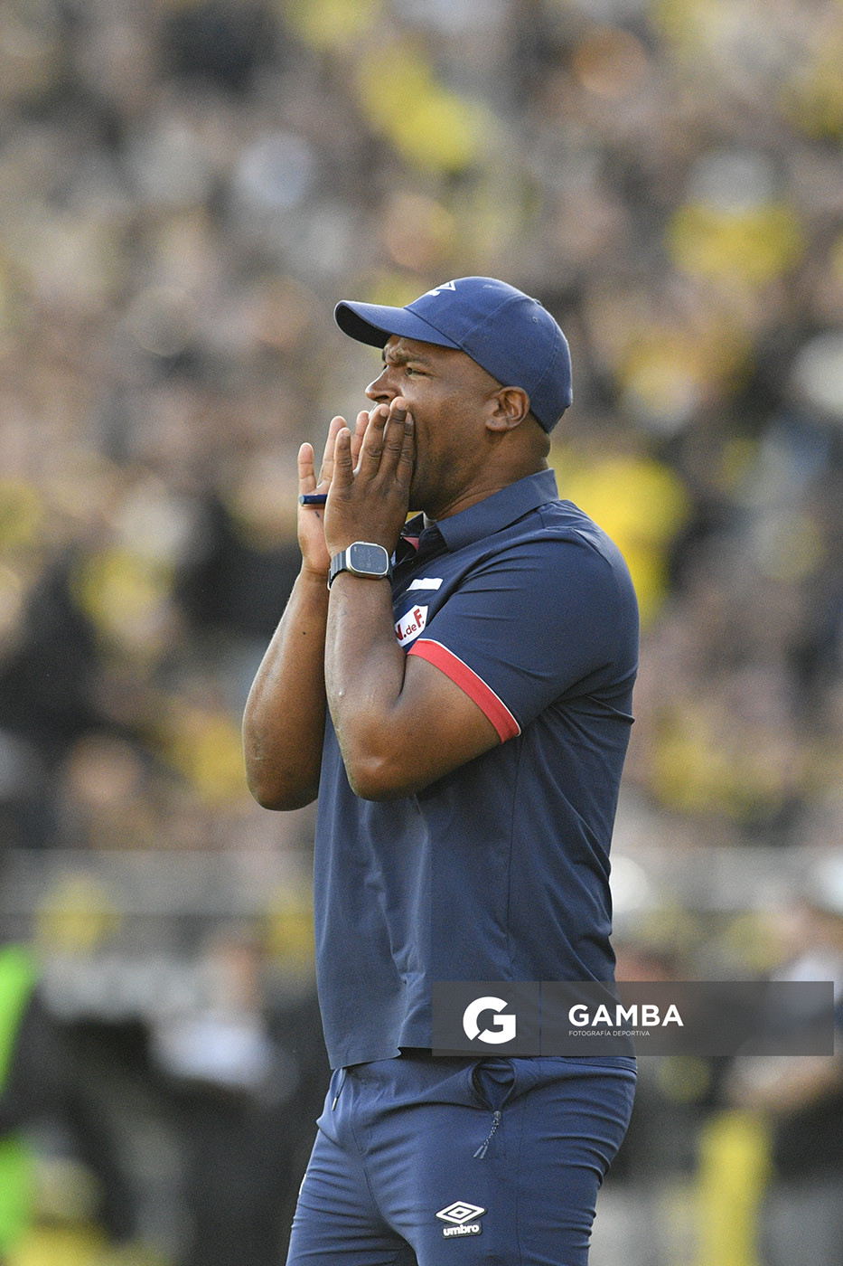 Ribair Rodríguez, entrenador asistente de Nacional, Liga AUF Uruguaya. Estadio Campeón del Siglo.