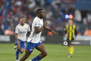Christian Ébere, de Nacional, Liga AUF Uruguaya. Estadio Gran Parque Central.