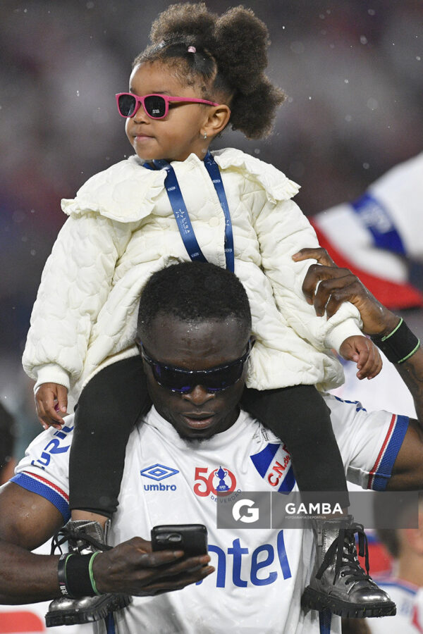 Nacional Campeón. Liga AUF Uruguaya. Estadio Gran Parque Central.