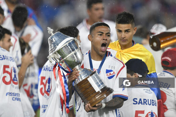 Nacional Campeón. Liga AUF Uruguaya. Estadio Gran Parque Central.