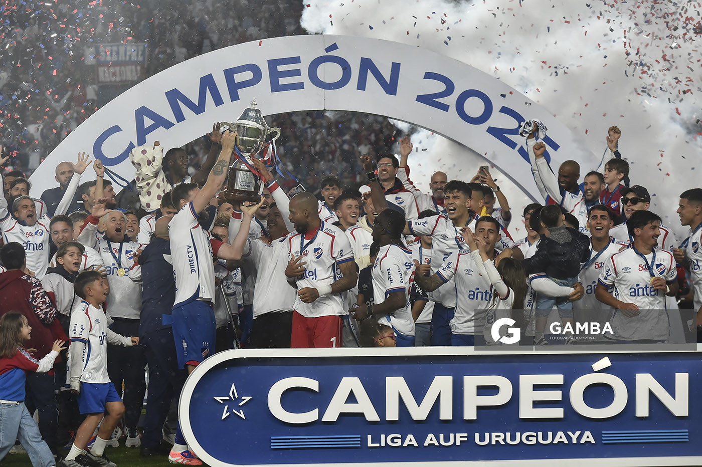 Nacional Campeón. Liga AUF Uruguaya. Estadio Gran Parque Central.