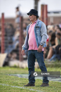 Pablo Alonso, director técnico de Barrio Olímpico, Campeonato Minuano. estadio La Bombonera Roja.