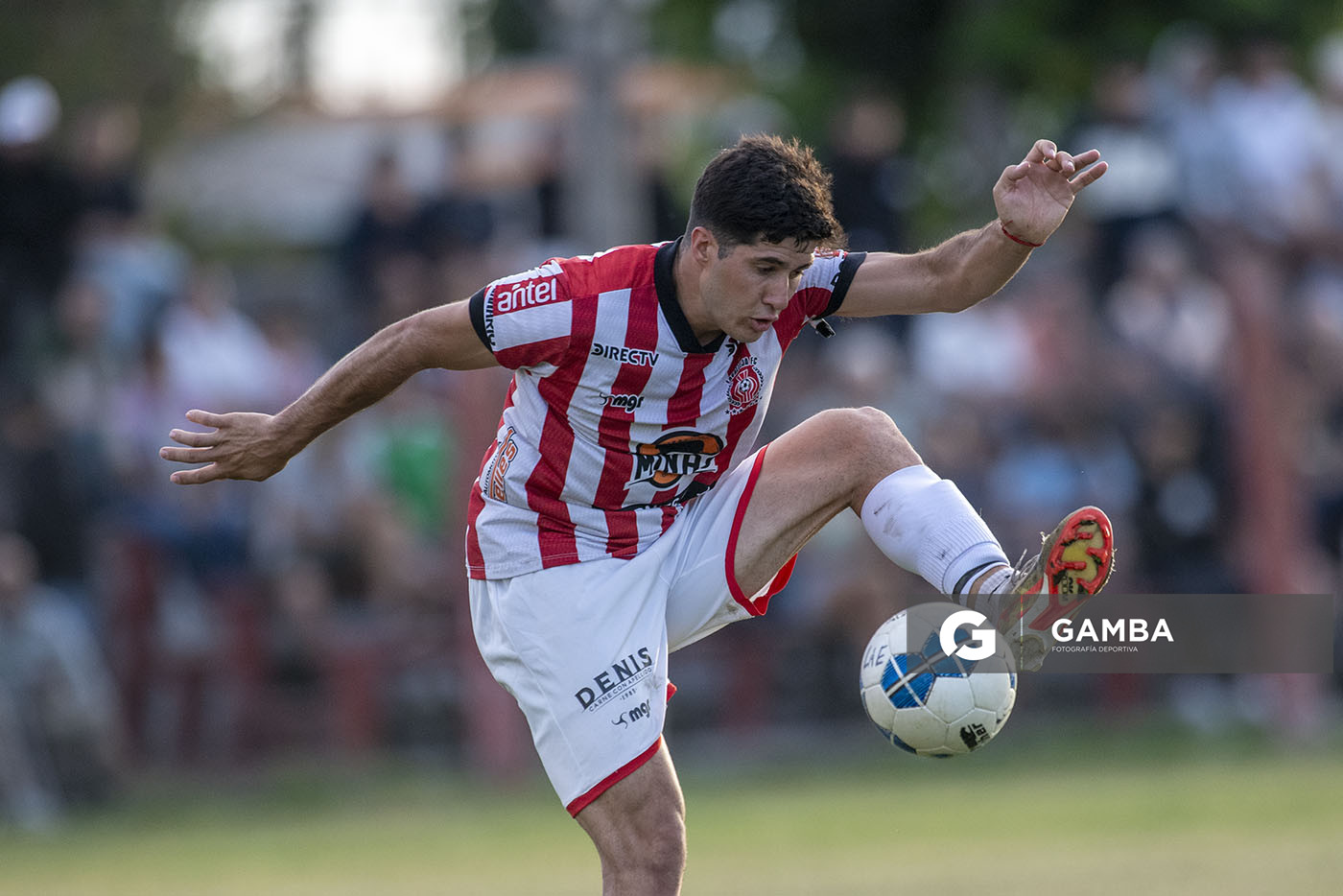 Nicolás Suárez, de Lavalleja, Campeonato Minuano. estadio La Bombonera Roja.