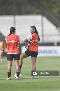 Valentina Morales, de Uruguay, Conmebol Liga de Naciones Femenina . Estadio Parque Alfredo Viera.