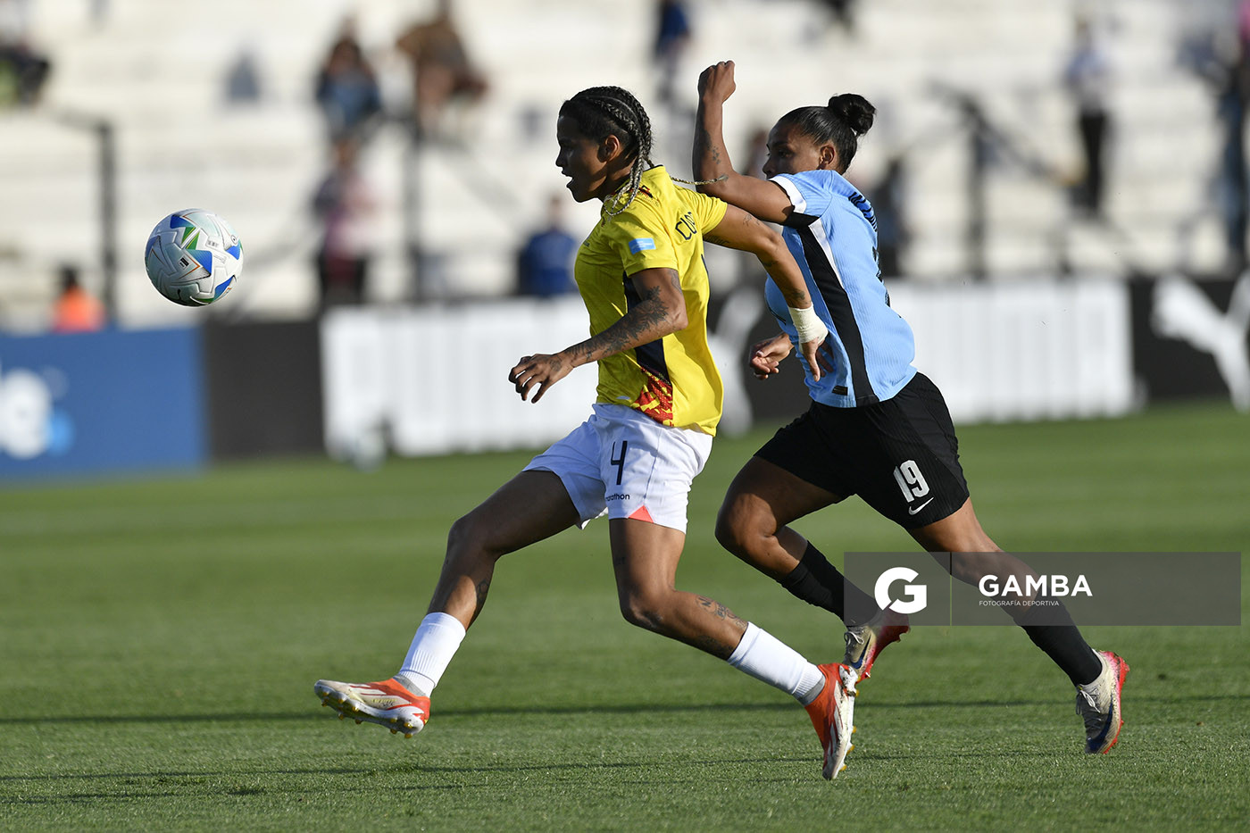 Justine Cuadra, de Ecuador, Conmebol Liga de Naciones Femenina . Estadio Parque Alfredo Viera.
