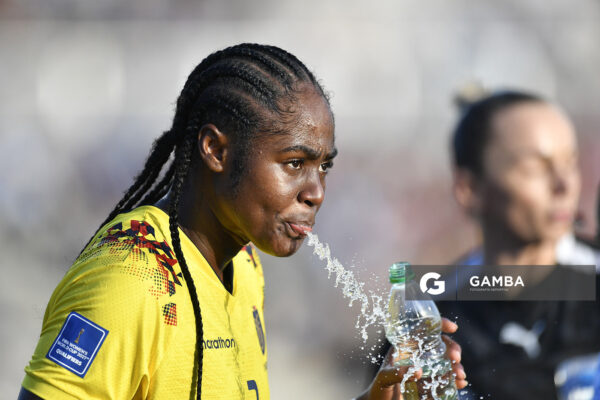 Mayerly Rodríguez, de Ecuador, Conmebol Liga de Naciones Femenina . Estadio Parque Alfredo Viera.