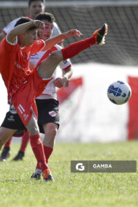 Adrián Pintos, de Estación. Campeonato Minuano. Cancha de Nacional.