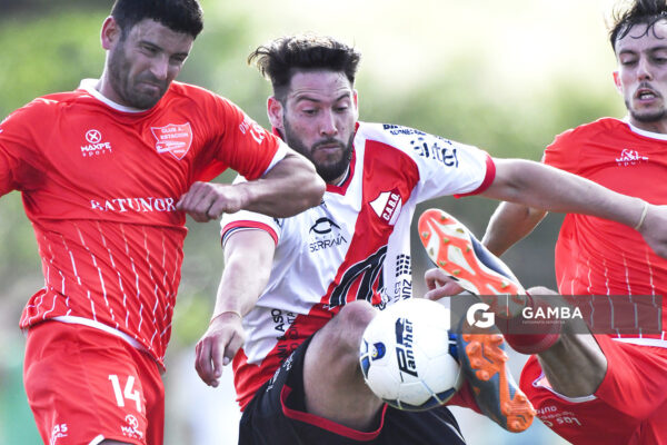 Gabriel Chaine, de Barrio Olímpico. Campeonato Minuano. Cancha de Nacional.