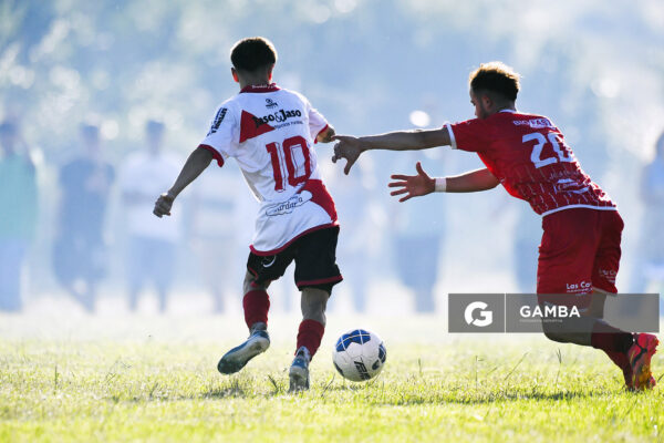 Santiago Hernández, de Barrio Olímpico. Campeonato Minuano. Cancha de Nacional.