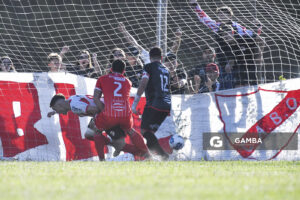 Ignacio Moreira, de Barrio Olímpico. Campeonato Minuano. Cancha de Nacional.