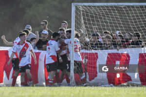 Ignacio Moreira, de Barrio Olímpico. Campeonato Minuano. Cancha de Nacional.
