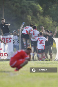 Agustín Trabuco, de Barrio Olímpico. Campeonato Minuano. Cancha de Nacional.