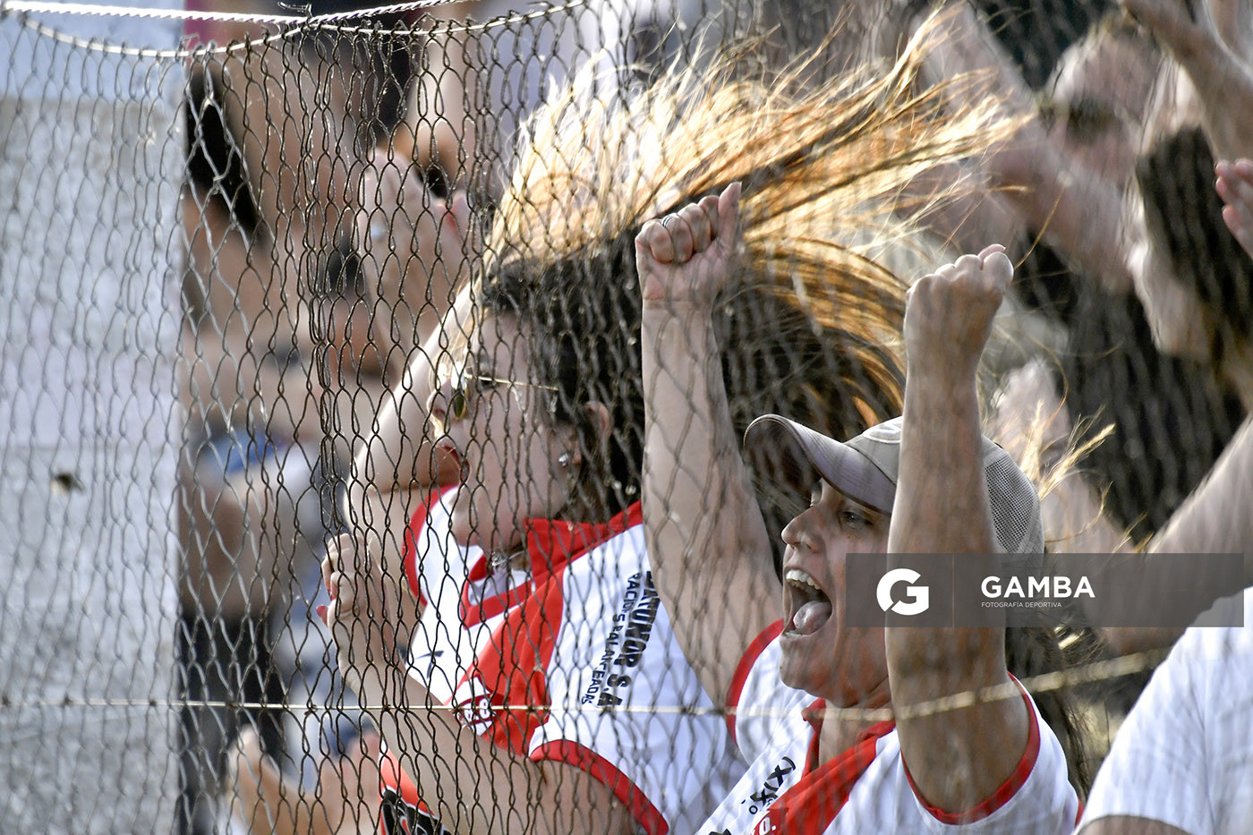 Hinchas de Barrio Olímpico. Campeonato Minuano. Cancha de Nacional.