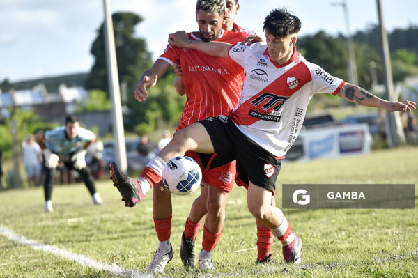 Facundo Silva, de Barrio Olímpico. Campeonato Minuano. Cancha de Nacional.