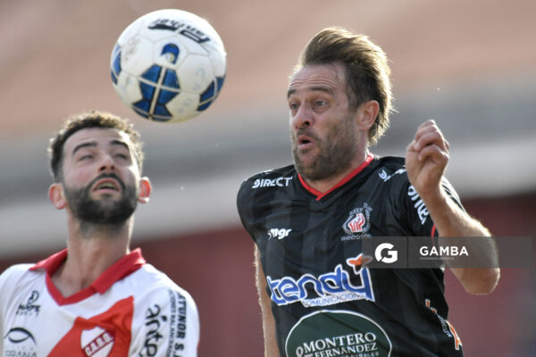Agustín Gimeno, de Barrio Olímpico. Andrés Berrueta, de Lavalleja. Campeonato Minuano. Estadio La Bombonera Roja.