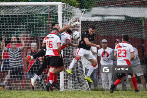 Braian Aguirre, golero de Barrio Olímpico. Campeonato Minuano. Estadio La Bombonera Roja.