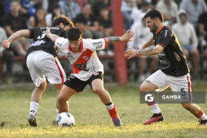 Facundo Silva, de Barrio Olímpico, Campeonato Minuano. Estadio La Bombonera Roja.