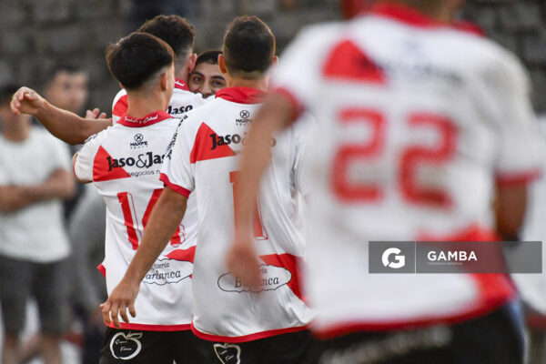 Matías Píriz, de Barrio Olímpico. Campeonato Minuano. Estadio La Bombonera Roja.