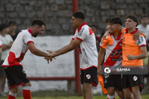 Matías Píriz, de Barrio Olímpico. Campeonato Minuano. Estadio La Bombonera Roja.