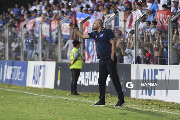 Jadson Viera, director técnico de Nacional, Copa de la Liga AUF 2026. Estadio Parque Federico Saroldi.