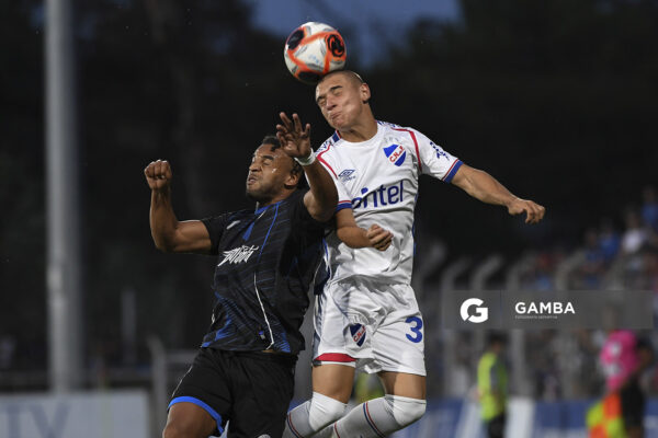 Federico Bais, de Nacional, Copa de la Liga AUF 2026. Estadio Parque Federico Saroldi.