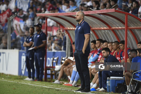 Jadson Viera, director técnico de Nacional, Copa de la Liga AUF 2026. Estadio Parque Federico Saroldi.