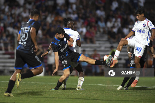 Agustín Dos Santos, de Nacional, Copa de la Liga AUF 2026. Estadio Parque Federico Saroldi.