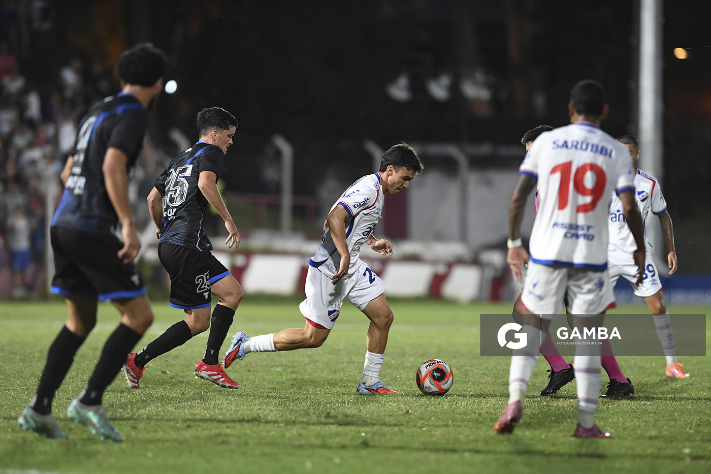 Tomás Verón Lupi, de Nacional, Copa de la Liga AUF 2026. Estadio Parque Federico Saroldi.