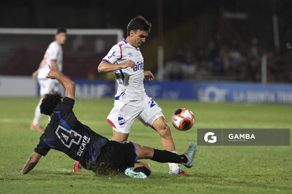 Tomás Verón Lupi, de Nacional, Copa de la Liga AUF 2026. Estadio Parque Federico Saroldi.