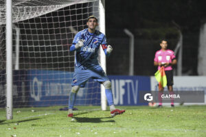 Ignacio Suárez, golero de Nacional, Copa de la Liga AUF 2026. Estadio Parque Federico Saroldi.