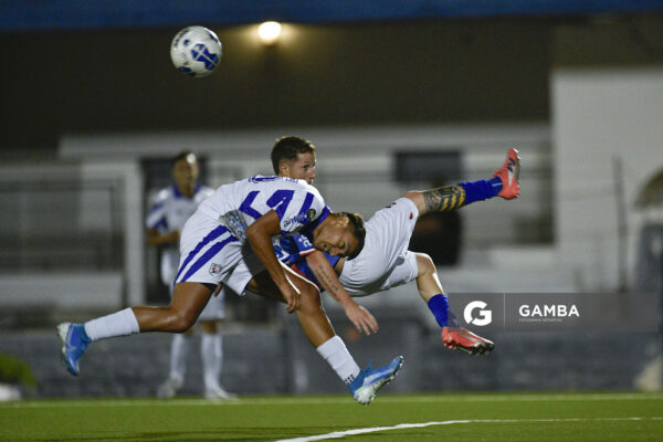 Santiago Blanco, de Zona Oeste. Samuel Gómez, de Lavalleja. 22ª Copa Nacional de Selecciones. Estadio Juan Antonio Lavalleja.