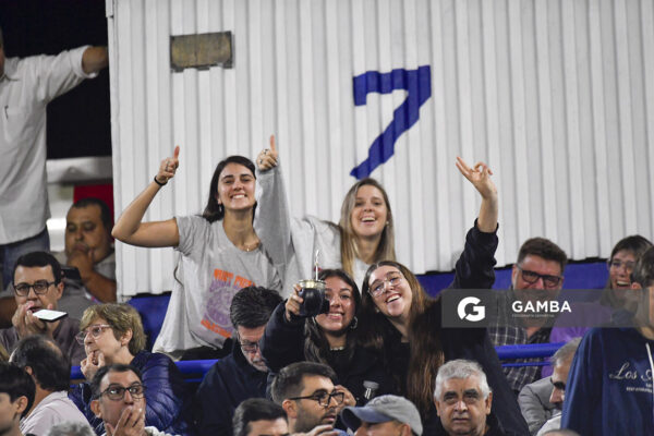 Hinchas de San José. 21ª Copa Nacional de Selecciones. Estadio Casto Martínez Laguarda.