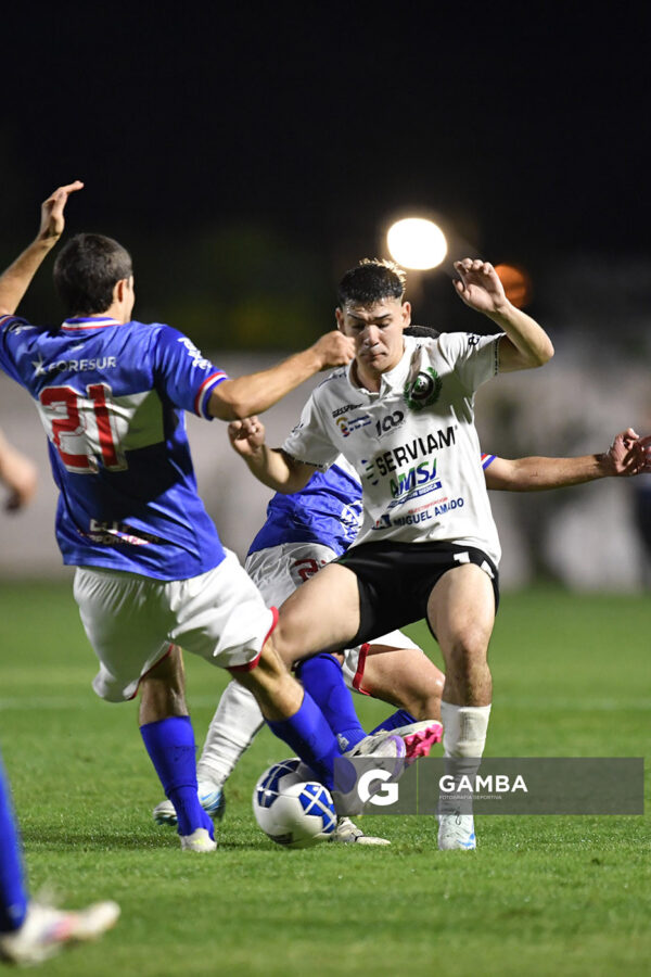 Franco Gutiérrez, de San José. 21ª Copa Nacional de Selecciones. Estadio Casto Martínez Laguarda.