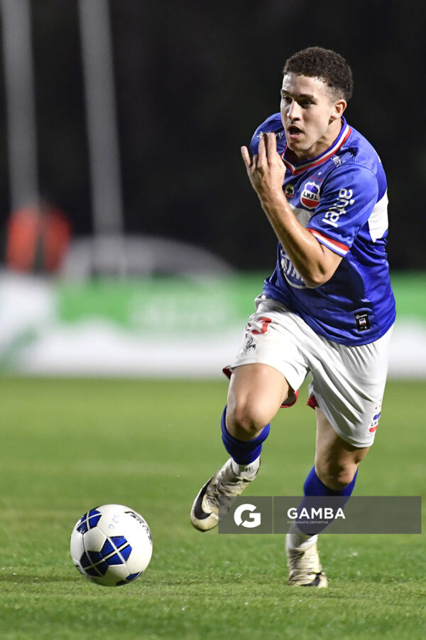 Lucas Velázquez, de Lavalleja. 21ª Copa Nacional de Selecciones. Estadio Casto Martínez Laguarda.