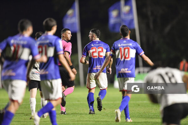 Matías Pérez, árbitro central. 21ª Copa Nacional de Selecciones. Estadio Casto Martínez Laguarda.