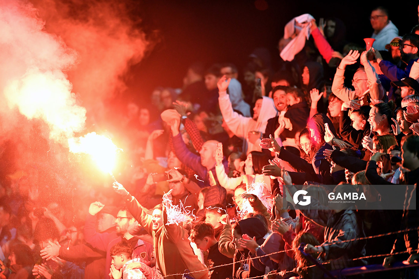 Hinchas de San José. 21ª Copa Nacional de Selecciones. Estadio Casto Martínez Laguarda.