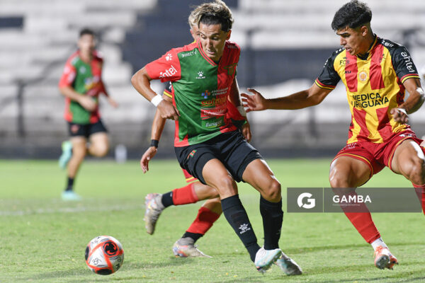 Francisco Barrios, de Boston River, Copa de la Liga AUF 2026. Estadio Parque Alfredo V. Viera.