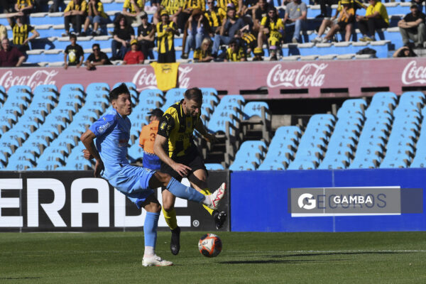 Gastón Silva, de Peñarol, Torneo Clausura. Estadio Centenario.