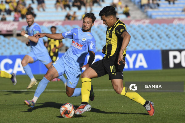 Matías Arezo, de Peñarol, Torneo Clausura. Estadio Centenario.